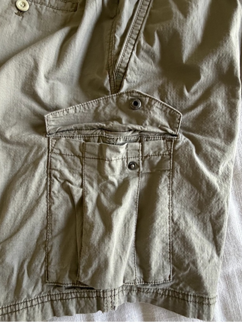Tommy Bahama Cargo Shorts Mens L Beige Drawstring Stretch Beach Casual Ripstop - Picture 3 of 9